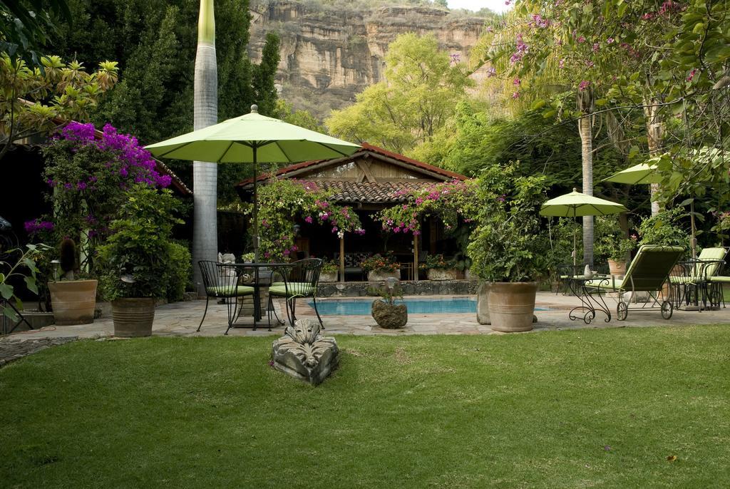 Casa Navacoyan Bed & Breakfast Malinalco Exterior photo